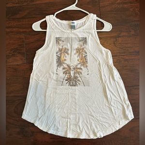 S White Flow Tank w Palm Trees